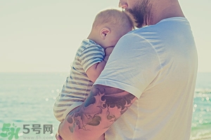 洗紋身要多久才能洗掉？洗紋身后多久能沾水？