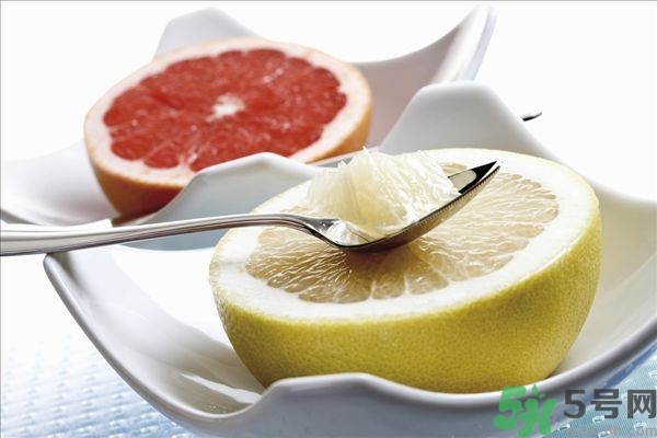 柚子是熱性的嗎？吃柚子要注意什么？