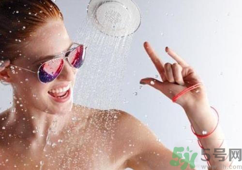 夏天洗澡水溫多少合適？夏天洗澡水溫多少比較好？