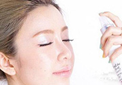 保濕噴霧可以當(dāng)爽膚水嗎？保濕噴霧和爽膚水有什么區(qū)別？