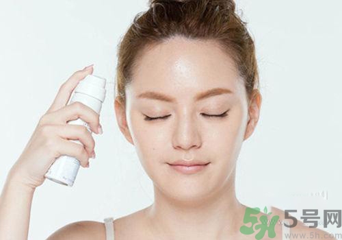 保濕噴霧什么時候用？保濕噴霧的使用注意事項