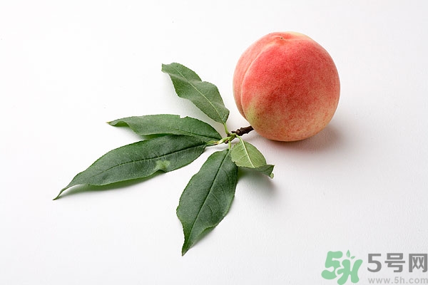 桃子裂口是什么原因？表面有裂口的桃子能吃嗎？