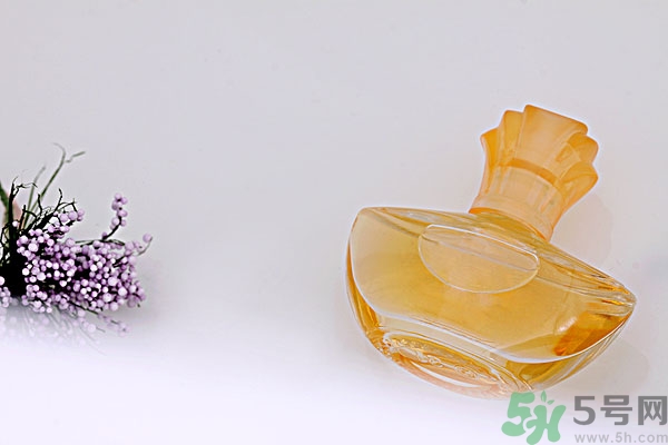 香水能掩蓋狐臭嗎？香水可以除狐臭嗎？