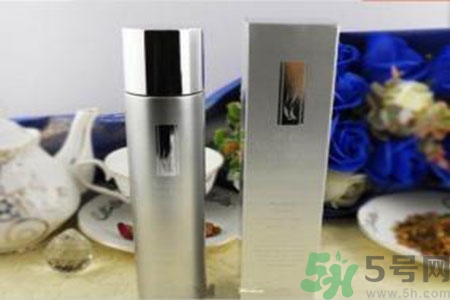AHC神仙水適合什么年齡？ahc神仙水適合年齡段
