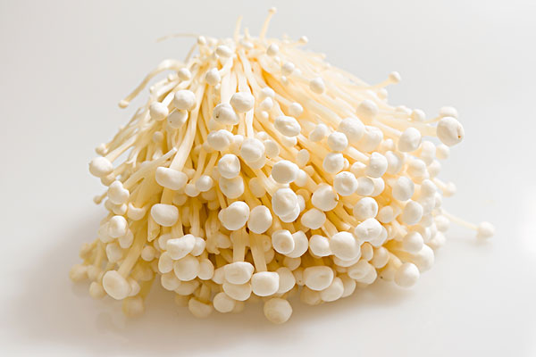 金針菇變黃了還能吃嗎？金針菇放久了黃了可以吃嗎？