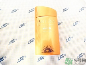 安耐曬為什么那么??？安耐曬是水狀液體的嗎？