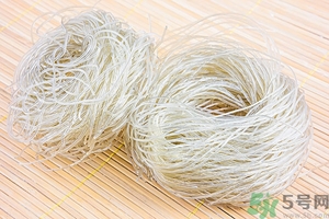 米線和米粉有什么區(qū)別？米粉要泡多久才能炒？