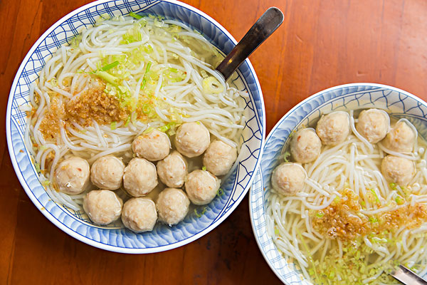 米線和米粉有什么區(qū)別？米粉要泡多久才能炒？