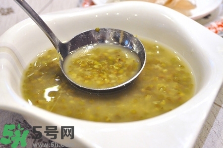 夏天喝綠豆湯好嗎？夏天喝綠豆湯好不好？