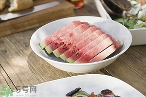 如何辨別西瓜生熟？怎么看西瓜熟不熟？