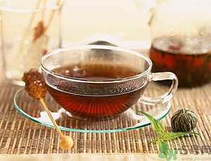 中暑能喝冰水嗎？中暑能吃冰淇淋嗎？