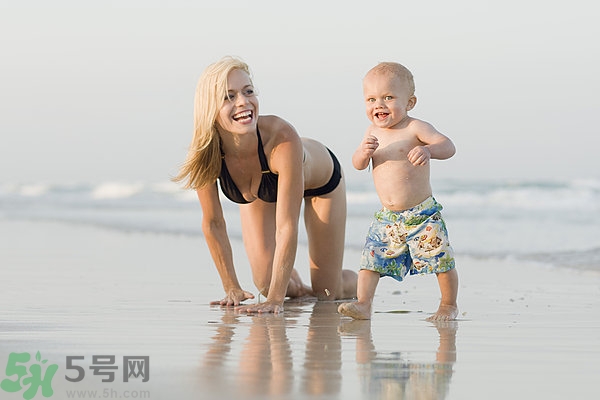 游泳對(duì)嬰兒有什么好處？游泳對(duì)寶寶有什么好處？