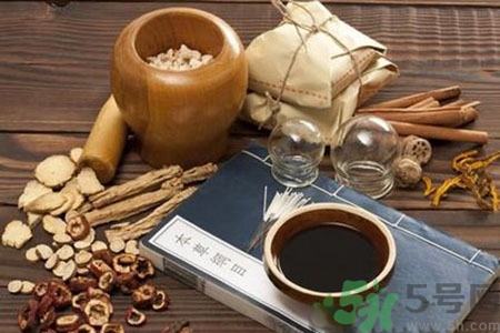 三伏天可以吃中藥嗎？三伏天吃中藥會(huì)不會(huì)上火？