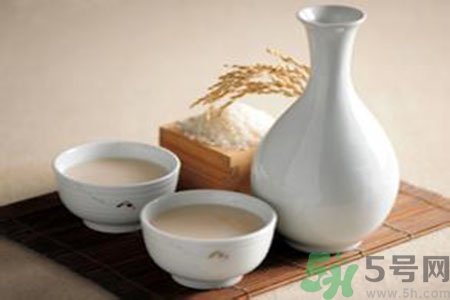 米酒是酸性還是堿性？米酒是堿性的嗎？