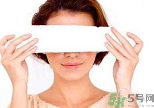眼睛腫了用冷水敷還是熱水敷？眼睛腫了怎么辦？