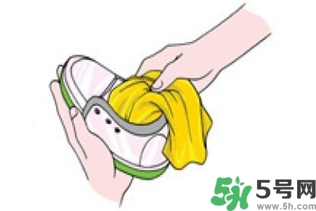 運動鞋怎么清洗？如何清洗運動鞋？