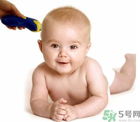 寶寶吃什么對頭發(fā)好？寶寶頭發(fā)發(fā)黃怎么辦？