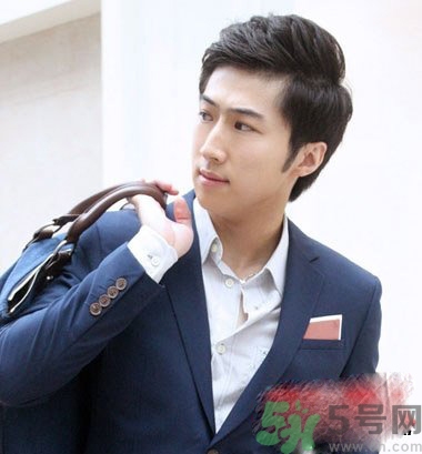 李鐘碩發(fā)型是什么？姜哲發(fā)型是什么？