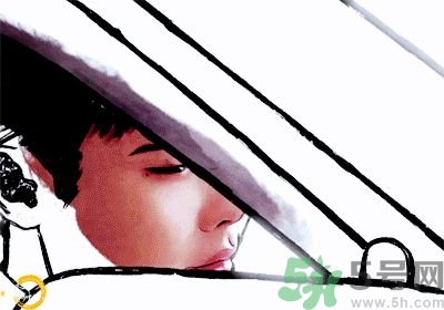 李鐘碩發(fā)型是什么？姜哲發(fā)型是什么？