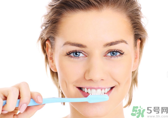 做完根管治療后可以馬上刷牙嗎？做完根管治療后可以東西嗎？