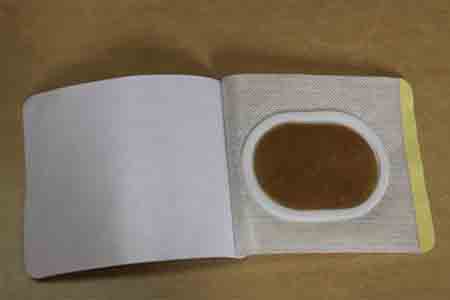 膏藥的使用方法？如何正確貼傳統(tǒng)黑膏藥？