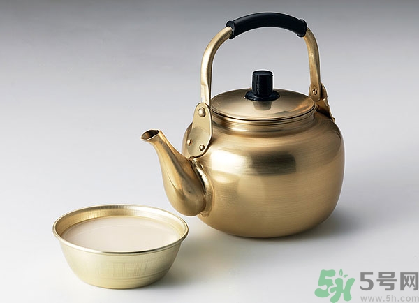 喝糯米酒能豐胸嗎？喝米酒能護(hù)膚嗎？