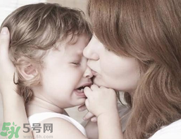孩子性格內(nèi)向懦弱怎么辦？孩子性格內(nèi)向懦弱的原因？