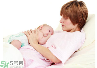 剖腹產(chǎn)后多久來月經(jīng)？剖腹產(chǎn)后月經(jīng)不調(diào)的表現(xiàn)？
