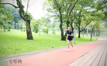 女生跑步腿會(huì)變粗嗎？女生跑步小腿會(huì)變粗嗎？