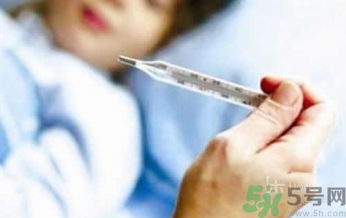 寶寶發(fā)燒多少度要吃退燒藥？寶寶發(fā)燒退燒藥多久吃一次？