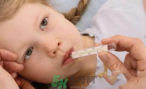 寶寶發(fā)燒多久量一次體溫？寶寶發(fā)燒怎么量體溫？