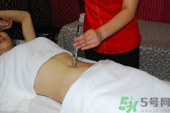 為什么說秋季是艾灸養(yǎng)生最好的季節(jié)？秋季艾灸養(yǎng)生的注意事項