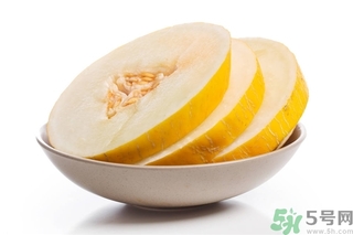 哈密瓜榨汁要加水嗎？哈密瓜榨汁搭配什么？