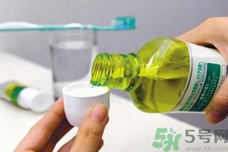 口腔潰瘍可以用漱口水嗎？口腔潰瘍能不能用漱口水？