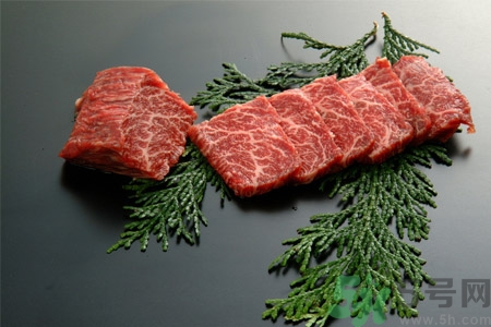 口腔潰瘍可以吃牛肉嗎？口腔潰瘍能不能吃牛肉？