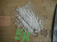 五仁月餅是哪五仁？五仁月餅是哪五種材料？