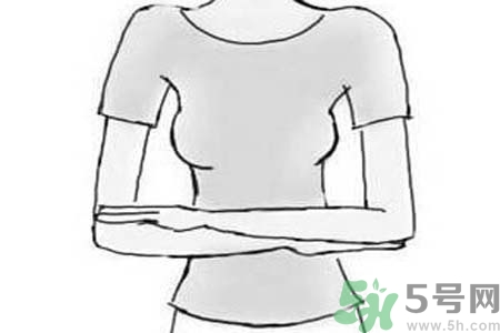 胸部一大一小怎么辦？乳房一大一小的原因是什么？