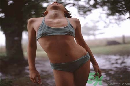 胸部太小怎么辦？胸部如何才能變大？