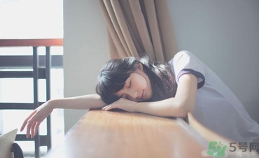 口吃會(huì)傳染嗎？口吃會(huì)遺傳嗎？