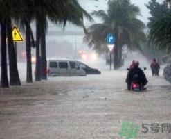 汽車(chē)在水中熄火怎么辦？汽車(chē)在水中熄火可以啟動(dòng)嗎？