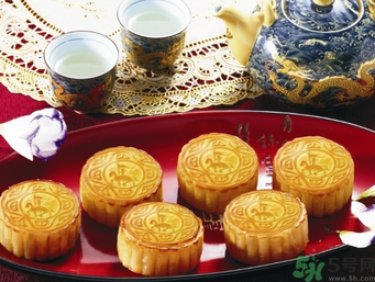 糖尿病人可以吃月餅嗎？糖尿病人吃月餅注意事項