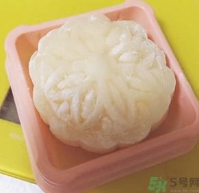 冰皮月餅怎么吃？冰皮月餅怎么吃對身體好