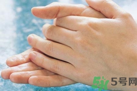 手指關(guān)節(jié)疼痛怎么辦？如何預(yù)防手指關(guān)節(jié)疼痛？