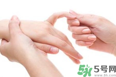 手指關(guān)節(jié)疼痛怎么辦？如何預(yù)防手指關(guān)節(jié)疼痛？