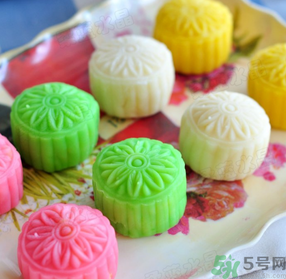 冰皮月餅放冰箱變硬怎么回事？冰皮月餅放冷藏還是冷凍？？