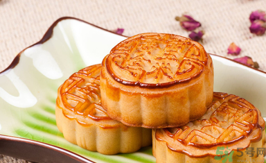吃月餅不會(huì)長(zhǎng)痘痘嗎？長(zhǎng)痘痘可以吃月餅嗎？