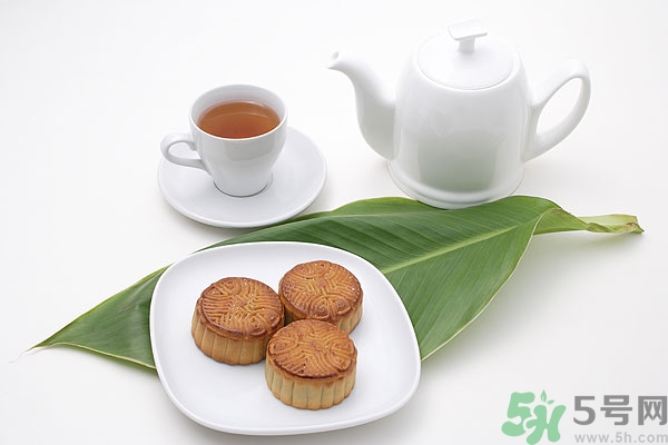 月餅熱量高嗎？吃月餅會(huì)胖嗎？