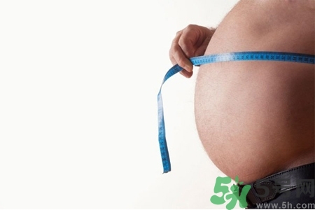 如何預(yù)防男人婚后發(fā)福？男人發(fā)福背后的5大健康隱患