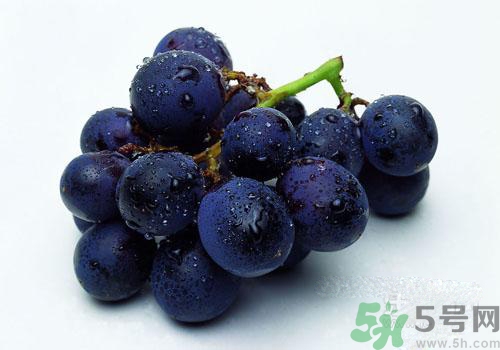 吃葡萄要吐皮嗎？吃葡萄皮好不好？