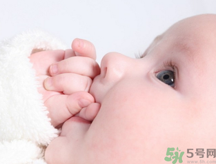 ?寶寶長(zhǎng)馬牙不吃奶怎么辦？寶寶長(zhǎng)馬牙多久能好？